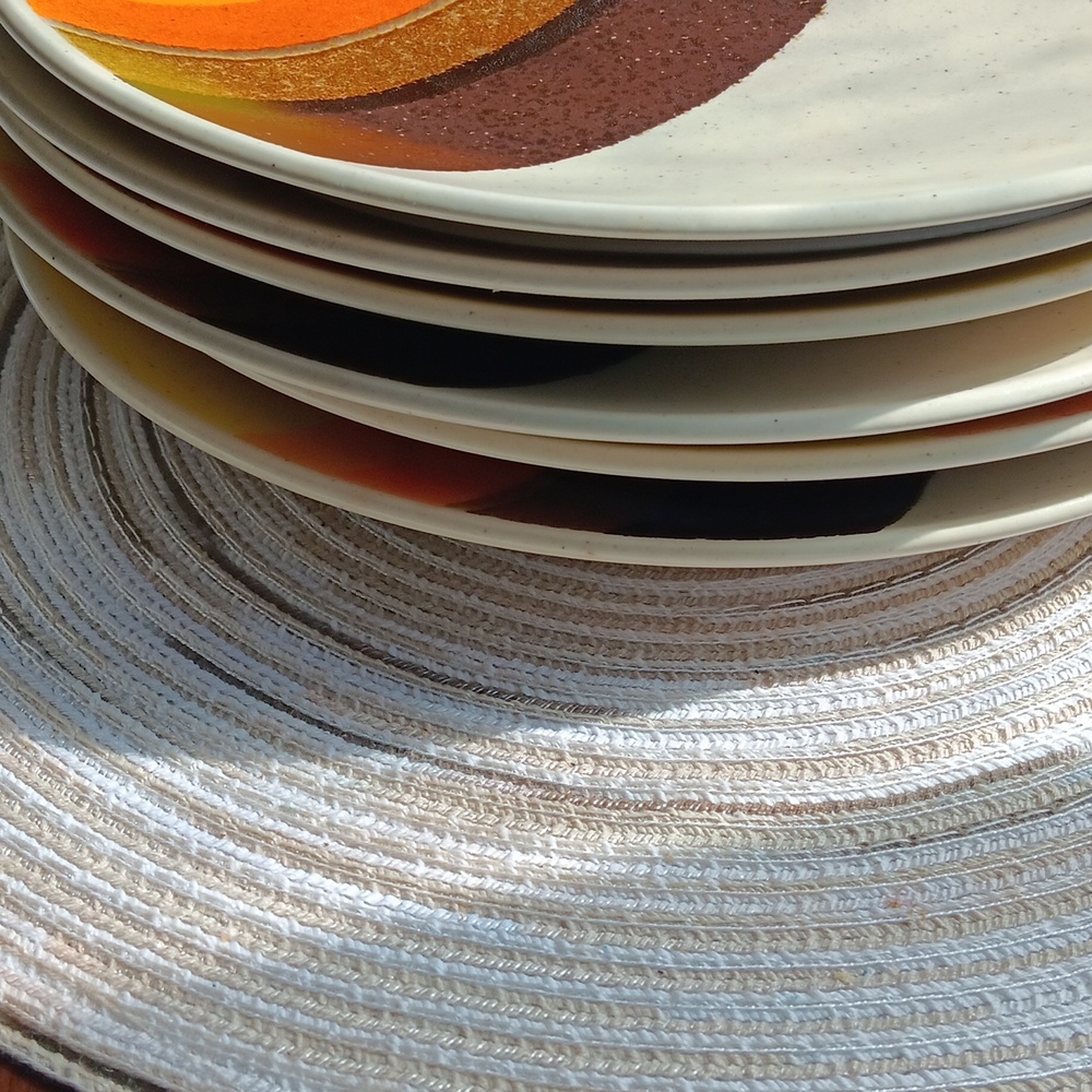 Retro Dinnerware Set with Yellow and Brown Design - Picture 4 of 4